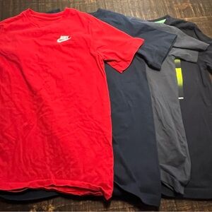 Nike Men’s Red Crew Neck T-Shirt with White Swoosh